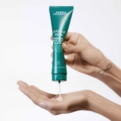 Aveda Botanical Repair™ Strengthening Leave-in Treatment -Beauté Cheveux Soldes aveda botanical repair strengthening leave in treatment soin fortifiant sans rincage pour cheveux abimes 3