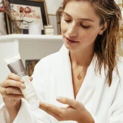 Aveda Damage Remedy™ Daily Hair Repair 12 Aveda Damage Remedy™ Daily Hair Repair -Beauté Cheveux Soldes aveda damage remedy daily hair repair cure regenerante pour cheveux 2