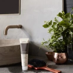 Aveda Damage Remedy™ Daily Hair Repair 16 Aveda Damage Remedy™ Daily Hair Repair -Beauté Cheveux Soldes aveda damage remedy daily hair repair cure regenerante pour cheveux 6