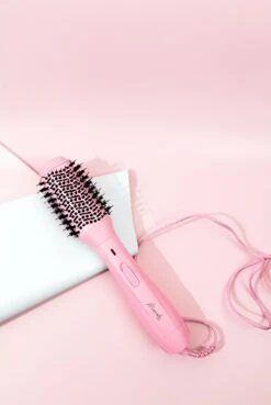 Mermade Blow Dry Brush 8 Mermade Blow Dry Brush -Beauté Cheveux Soldes mermade blow dry brush brosse lissante chauffante 1