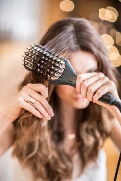 Remington Straight Brush CB7400 8 Remington Straight Brush CB7400 -Beauté Cheveux Soldes remington straight brush cb7400 brosse lissante pour cheveux 1