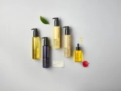 Shu Uemura Essence Absolue -Beauté Cheveux Soldes shu uemura essence absolue creme apaisante nourrissante pour cheveux 5
