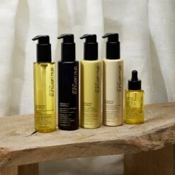 Shu Uemura Essence Absolue -Beauté Cheveux Soldes shu uemura essence absolue creme apaisante nourrissante pour cheveux 6